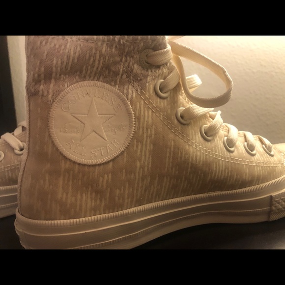 Converse. - Picture 3 of 7